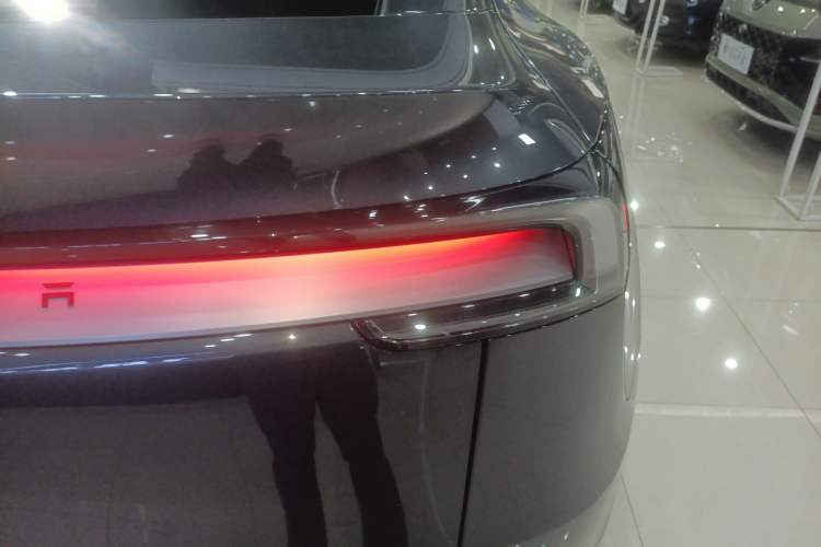 Used Tesla Model Y 2025 Long-Range All-Wheel Drive First Edition