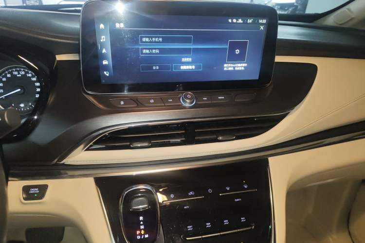 Used Buick GL8 2023 Facelifted Land Cruiser Executive Luxury Version
