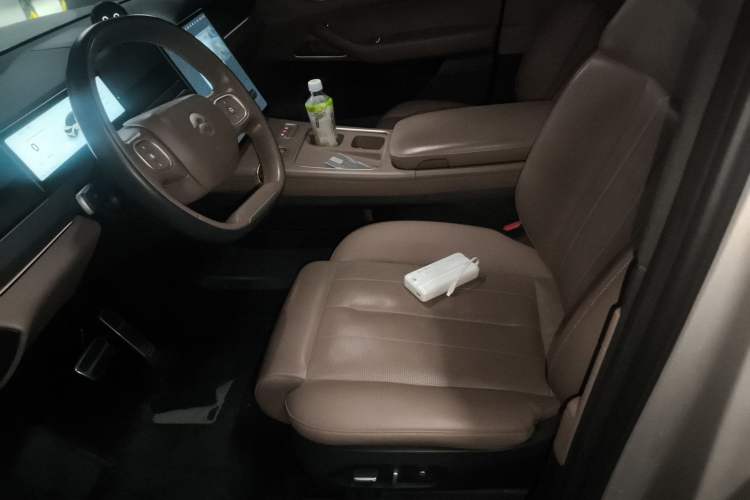 Used Nio ES8 2023 75 kWh Executive Edition
