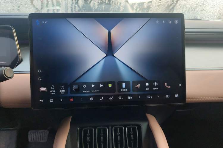 Used BYD Song L EV 2025 Intelligent Driving Version 662 km LiDAR Excellence Edition
