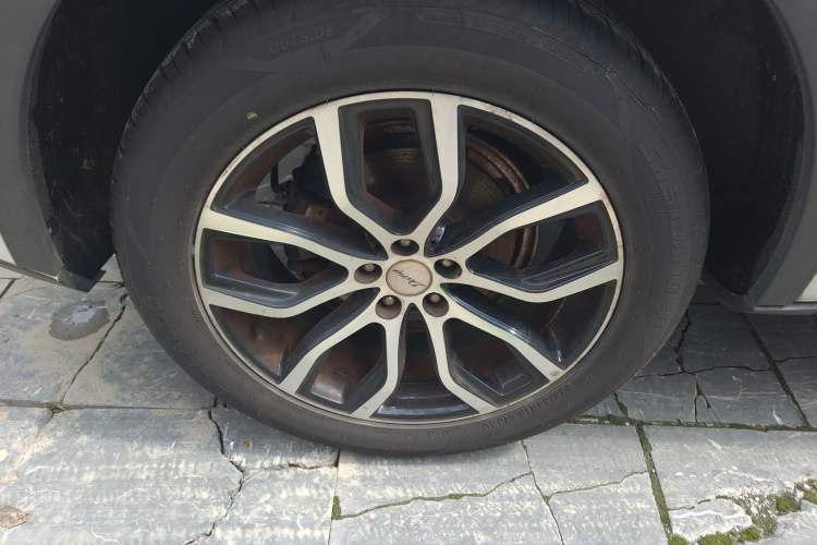 Used Zotye Domy X7 2017 1.8T Manual Luxury Model
