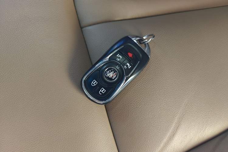 Used Buick GL8 2020 ES Land Cruiser 653T Luxury Edition
