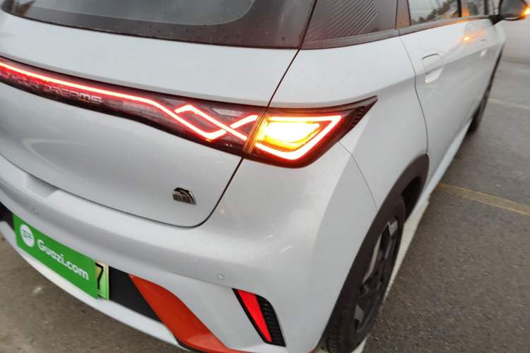 Used BYD Dolphin 2021 405 km Free Version
