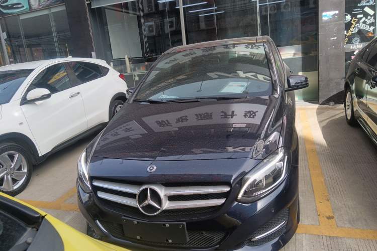 Used Mercedes-Benz B-Class 2017 B 200 Fashion Model
