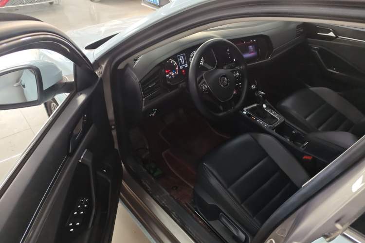 Used Volkswagen Sagitar 2020 200TSI DSG Comfort Version China VI Standard
