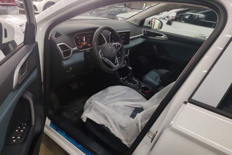 Used Volkswagen Tharu 2023 300TSI Two-Wheel-Drive Moonlight Edition
