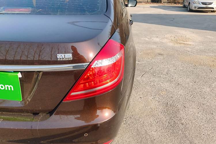 Used Geely Auto Emgrand 2016 Sedan 1.5L CVT Luxury Model
