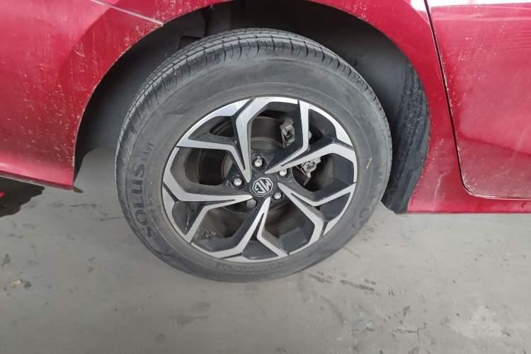 Used MG 5 2022 180 DVVT CVT Youth Luxury Edition
