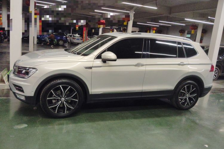 Used Volkswagen Tiguan L 2019 Revised 330TSI Automatic Two-Wheel Drive Smart & Luxury Edition China VI Standard