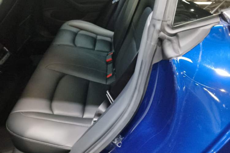 Used Tesla Model 3 2019 Long-Range Rear-Wheel-Drive Version
