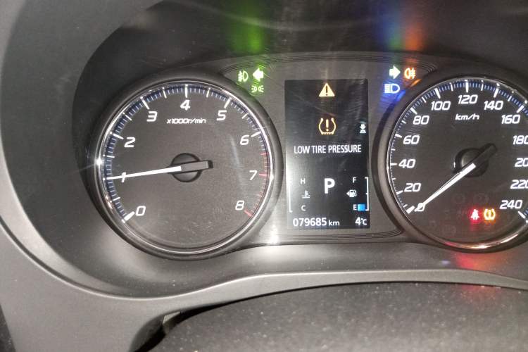 Used Mitsubishi Outlander 2019 2.0L Two-Wheel Drive Comfort Edition 7-Seater China VI Standard
