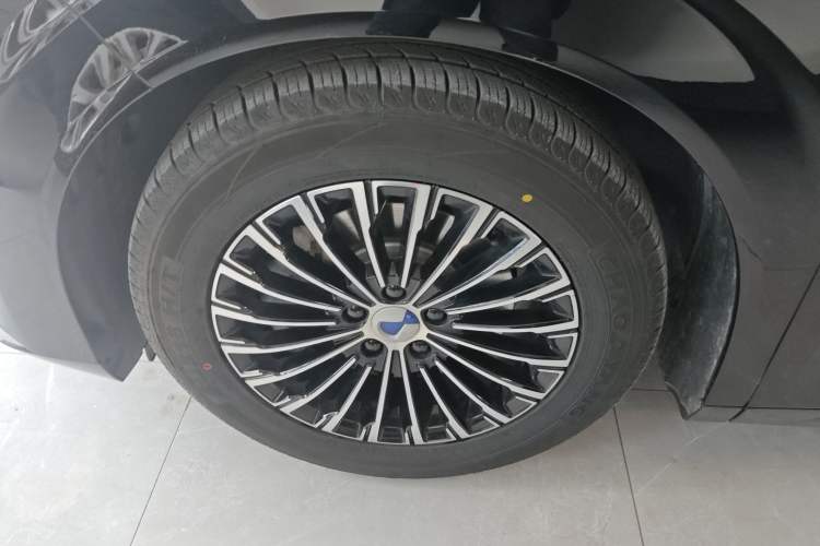 Used Denza D9 2024 DM-i 980 Four-Wheel Drive Prestige Model
