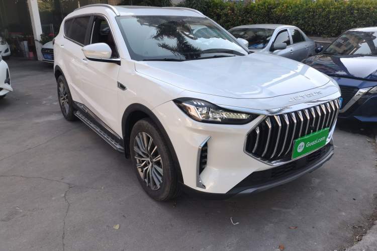 Used JETOUR X70 PLUS 2023 1.5T DCT Brave PLUS 7-Seater
