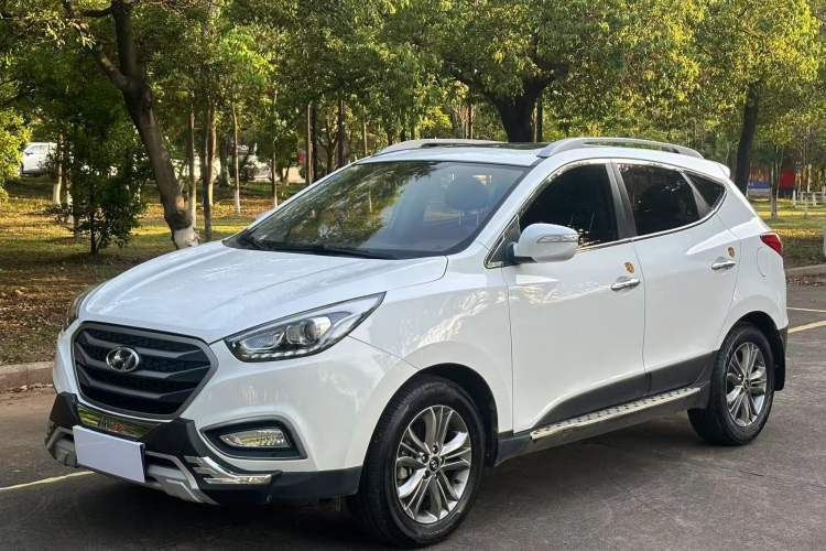 Used Hyundai ix35 2013 2.0L Automatic Two-Wheel Drive Smart GLS China IV Standard
