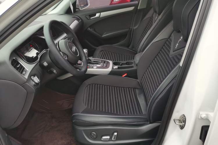 Used Audi A4L 2016 35 TFSI Collector's Edition Automatic Standard Model
