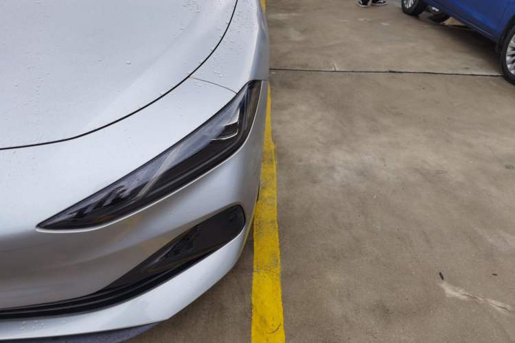 Used Roewe D7 2023 DMH 125km Flagship Edition
