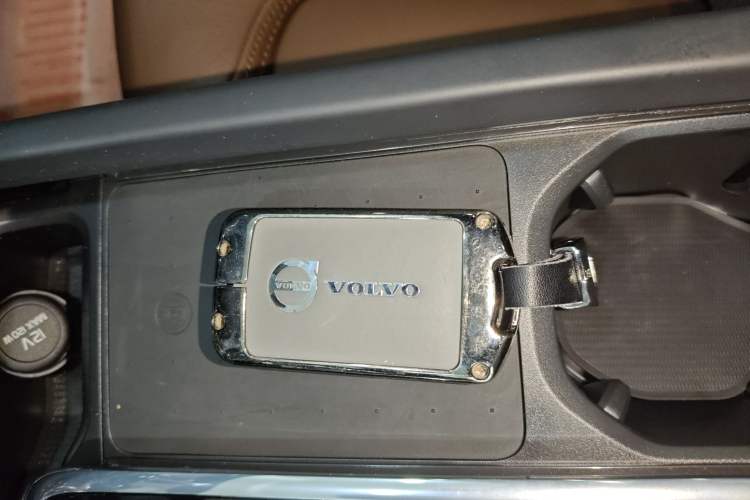 Used Volvo XC60 2025 B5 Four-Wheel Drive Smart & Advanced Luxury Edition
