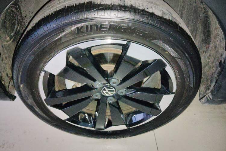 Used Volkswagen Tacqua 2021 200TSI DSG JoyConnect Edition