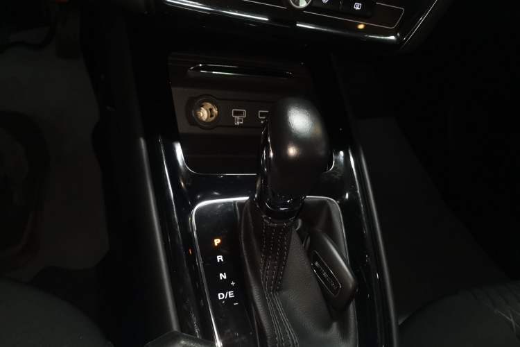 Used Roewe i5 2019 1.5L Automatic 4G Connected Langyue Edition