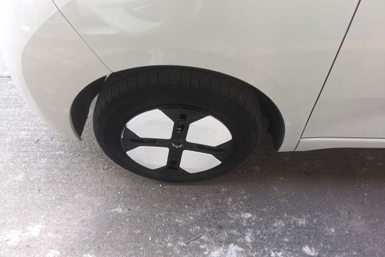 Used Wuling Hongguang MINIEV 2024 3rd Generation 215km Advanced Version
