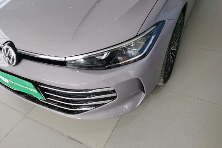 Used Volkswagen Passat 2025 Pro 380TSI Dragon Supreme Edition
