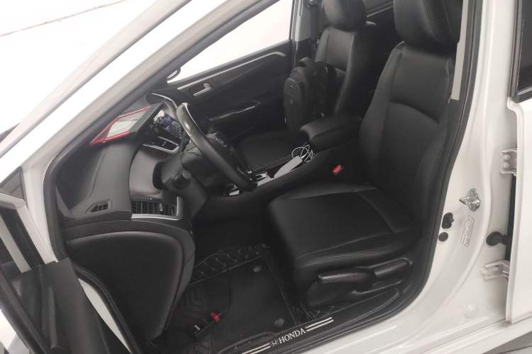 Used Honda Jade 2017 1.8L automatic Comfort version 5 seats
