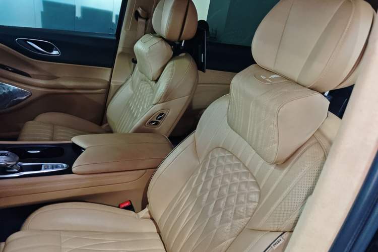 Used VOYAH Dream 2024 PHEV Ultra-Long Range Flagship Edition
