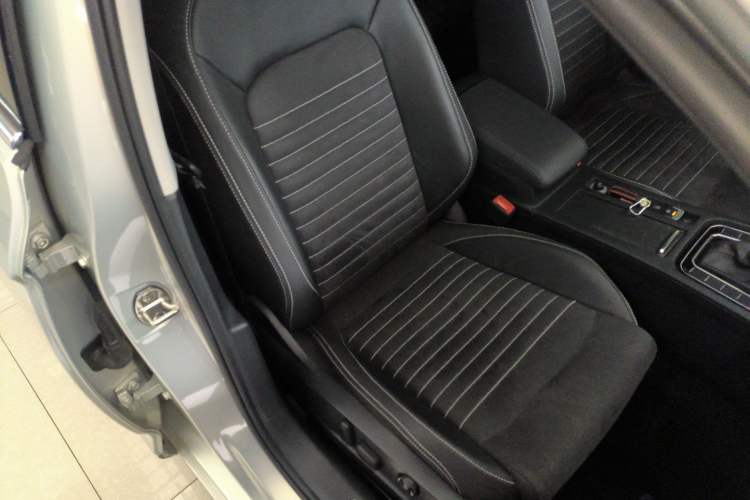 Used Volkswagen Magotan 2020 330TSI DSG Leading Model
