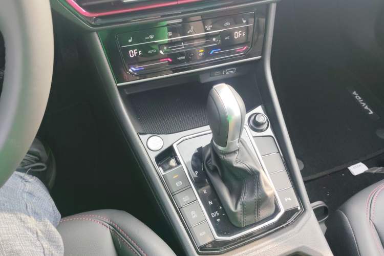 Used Volkswagen Lavida 2024 300TSI DSG Starry Sky Leading Edition
