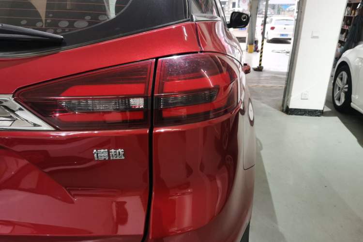 Used Geely Auto Emgrand X7 Sport 2018 1.8TD Automatic Two-Wheel Drive Zhiya Model