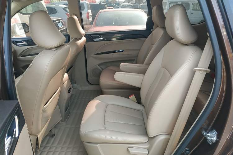 Used Baojun 730 2016 1.5T Manual Luxury Edition 7 Seats
