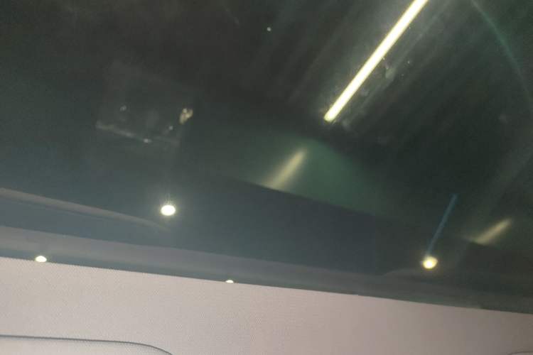 Used Tesla Model Y 2025 Long-Range All-Wheel-Drive Version