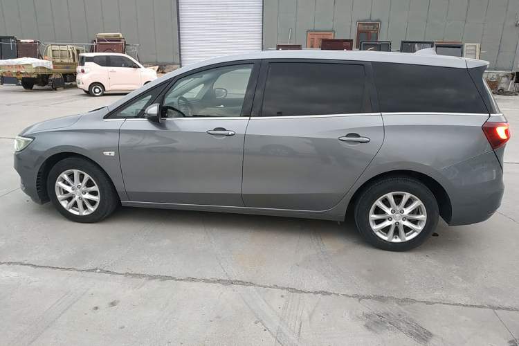 Used Buick GL6 2018 18T 6-Seater Elite Model
