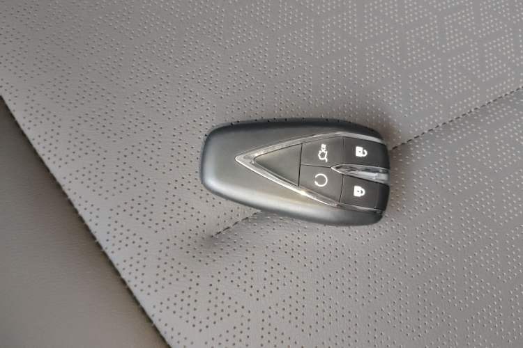 Used Oshan Z6 2023 Blue Whale 1.5T DCT Smart-Led City Edition