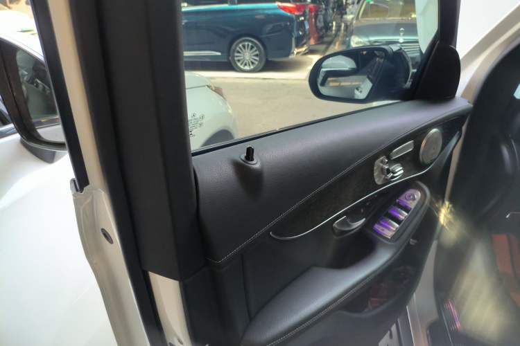 Used Mercedes-Benz GLC Coupe 2020 GLC 300 4MATIC Coupe SUV
