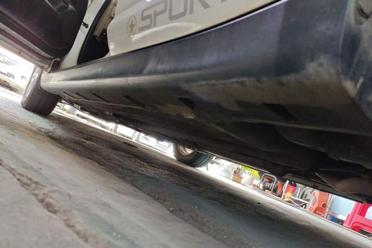 Used Venucia R50 2013 1.6L Automatic Fashion Edition
