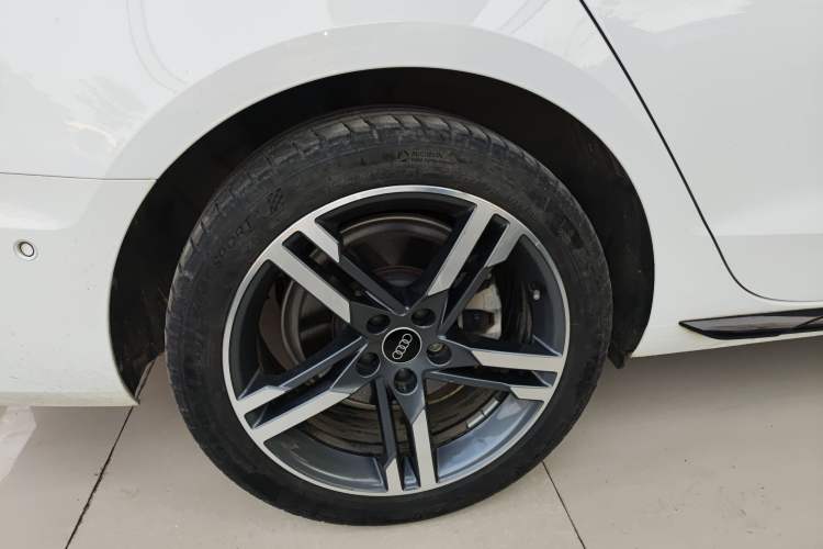 Used Audi A4L 2022 40 TFSI Luxury Dynamic Model