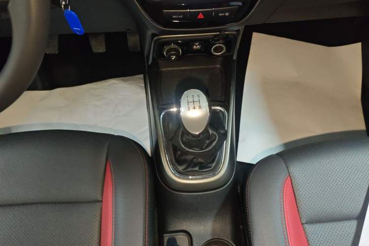 Used Changan CS15 2016 1.5L Manual Luxury Edition
