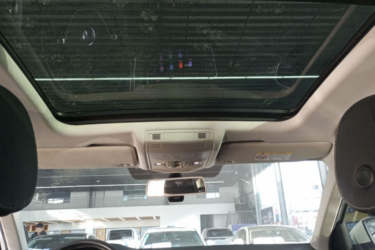 Used Volkswagen T-ROC 2021 280TSI DSG Two-Wheel Drive Comfort Connect Edition
