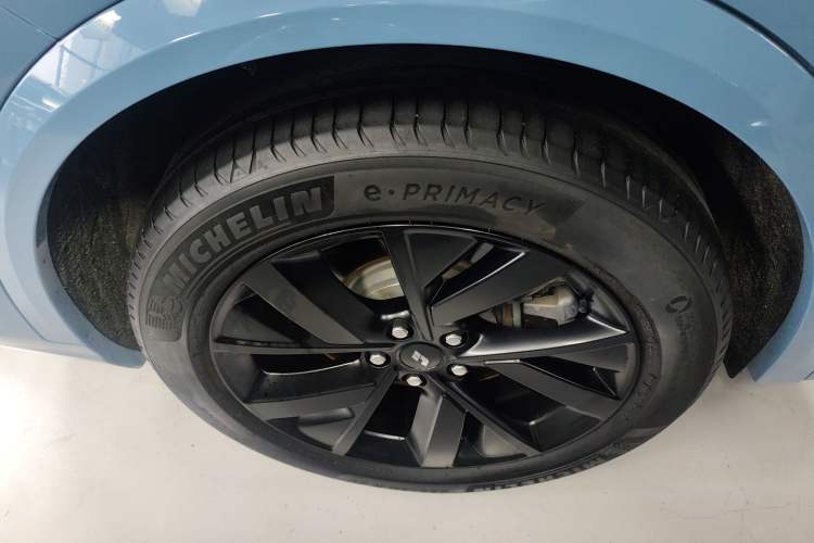 Used Li Auto L8 2023 Pro Model
