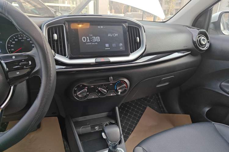 Used Kia kx1 Stonic 2021 1.4L CVT Fun Edition
