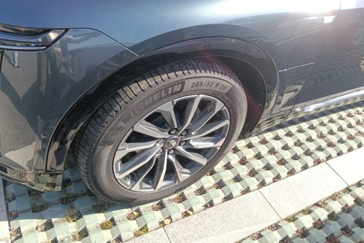 Used Cadillac LYRIQ 2022 Four-Wheel-Drive High-Performance Deluxe Edition
