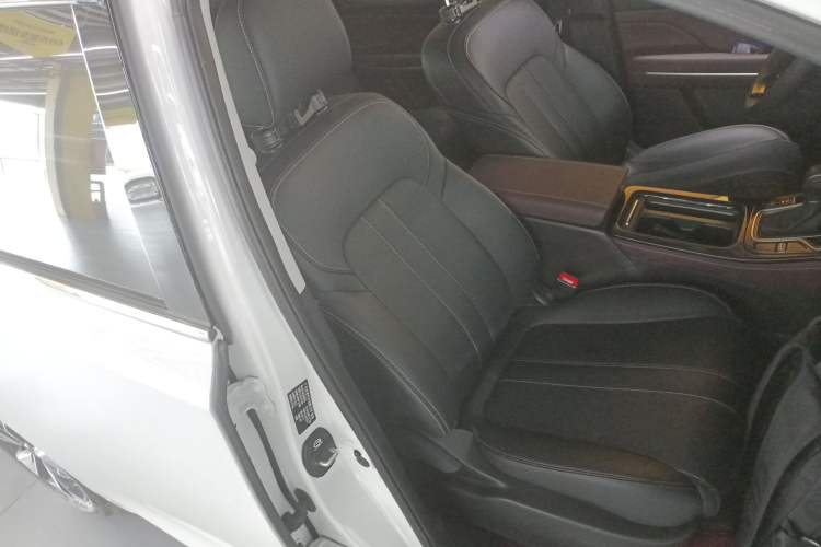 Used GAC Trumpchi M6 2023 PRO 270T DCT Luxury Edition
