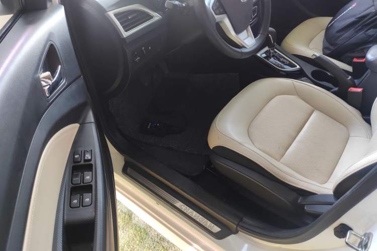 Used Changan Alsvin V7 2015 1.6L Automatic Enjoyment Model China IV Standard
