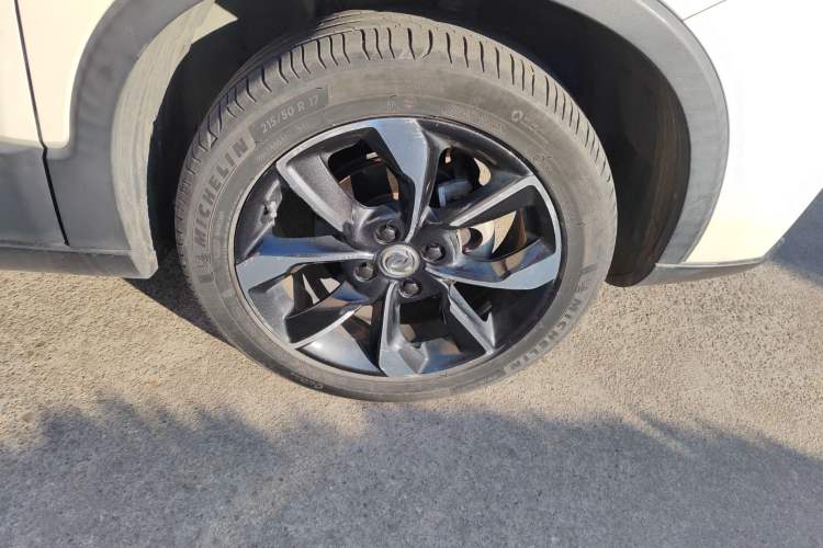 Used Dongfeng Aeolus AX4 2017 1.6L DCT Trendy Style