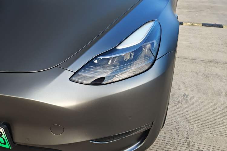 Used Tesla Model Y 2022 Long-Range All-Wheel-Drive Version
