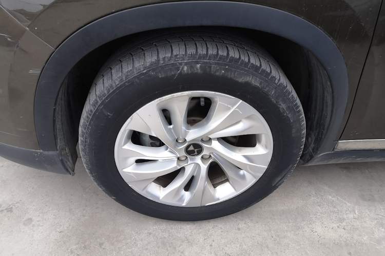 Used  6 2014 1.6T Elegant Version THP160
