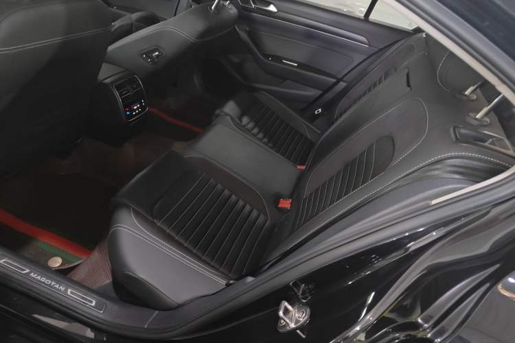 Used Volkswagen Magotan 2020 330TSI DSG Leading Model
