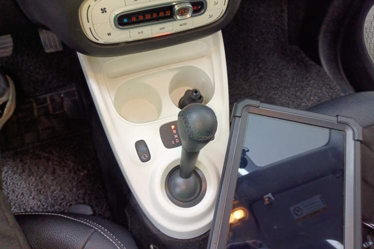 Used  fortwo 2015 1.0L 52 kW Hardtop Passion Edition
