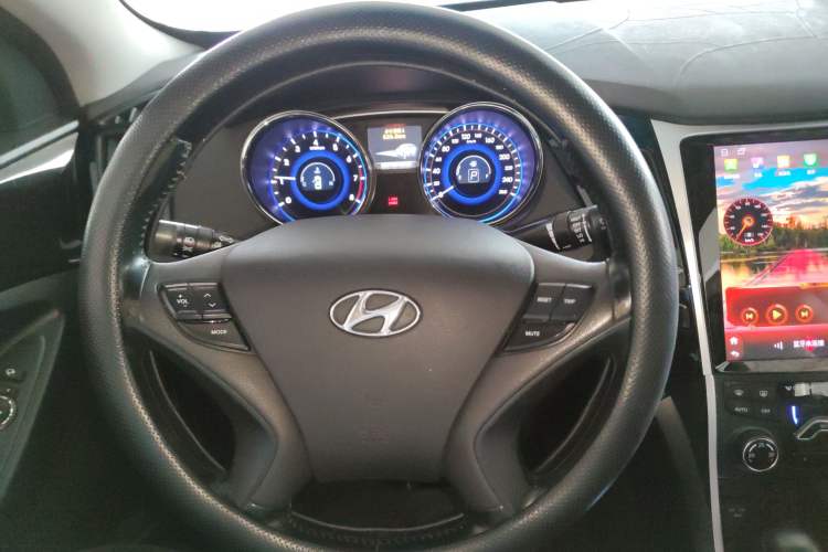 Used Hyundai Sonata 2014 2.4L Automatic Leading Edition China IV Standard
